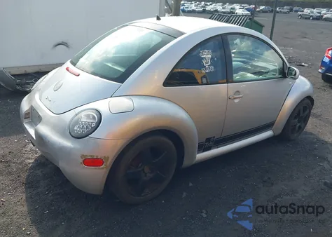 2002 Volkswagen New Beetle Sport из США, поврежденный, VIN 3VWED21CX2M449780